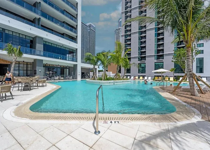 Stylish Studio -Amenities & Pool