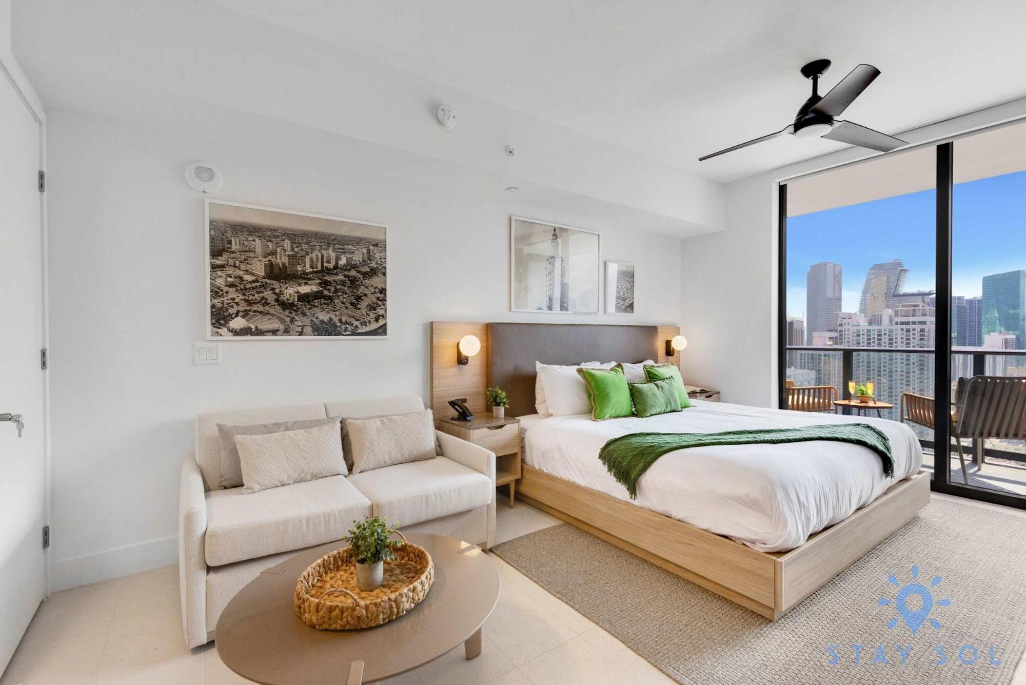 Apartment Stylish -amenities & Pool *