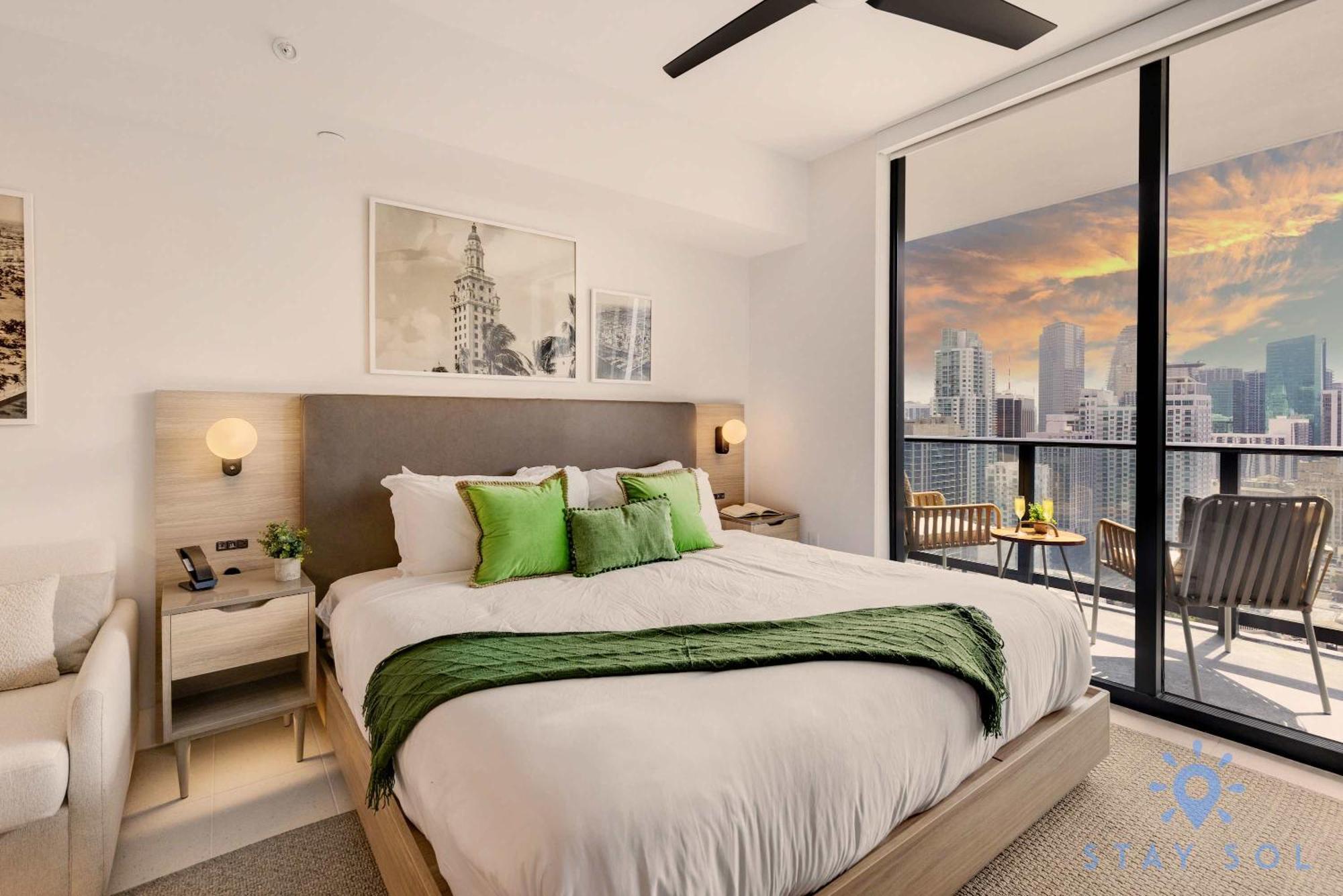 Stylish -amenities & Pool Miami